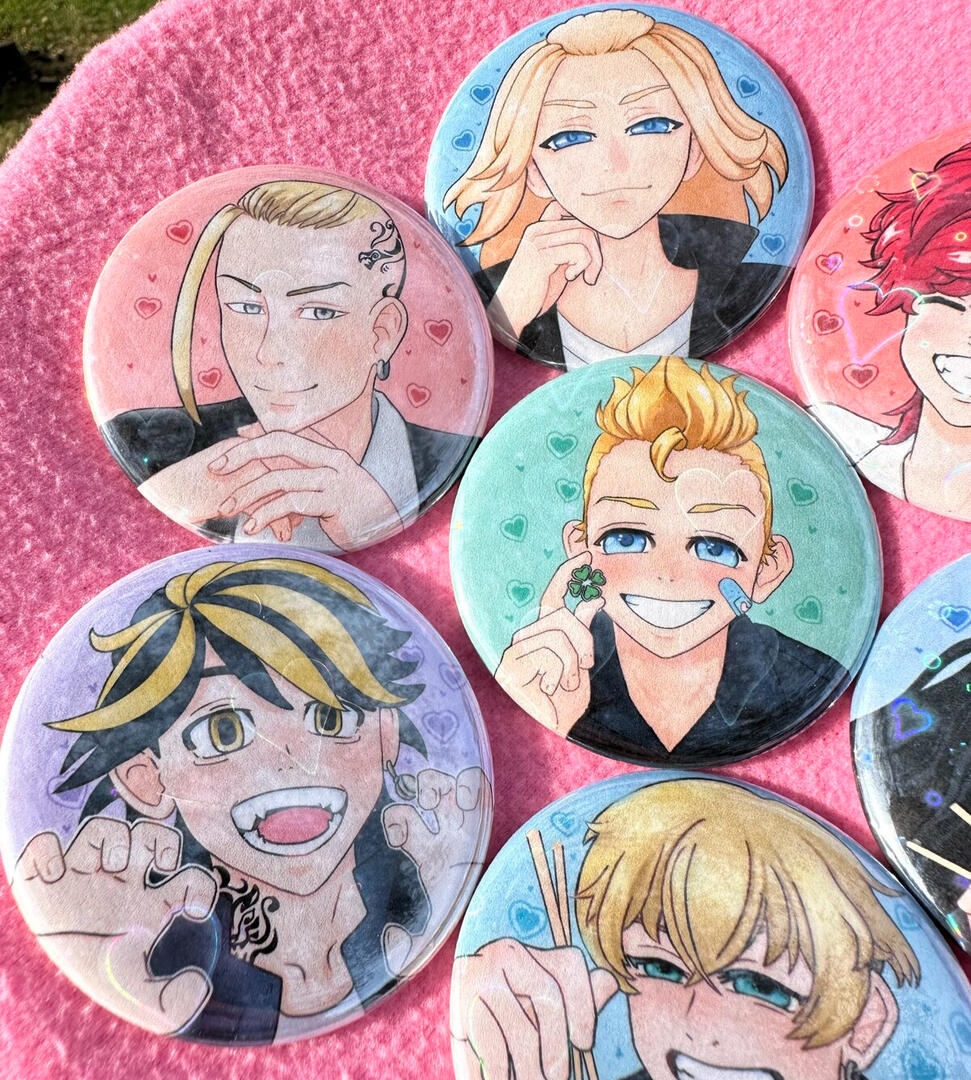 Buttons with holo vinyl Buttons with holo vinyl